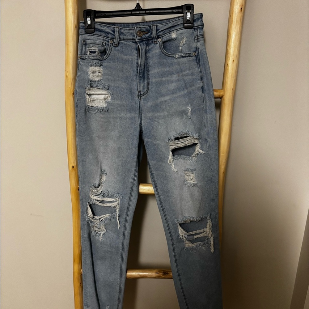 American Eagle Outfitters Light Blue Distressed Boyfriend Jeans